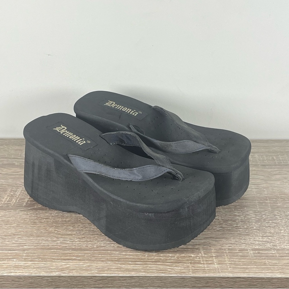 Y2K Demonia Platform Flip Flops Thong Sandals - Size 6